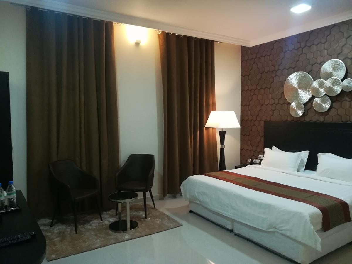 Tanuf Residency Hotel 니즈와 외부 사진
